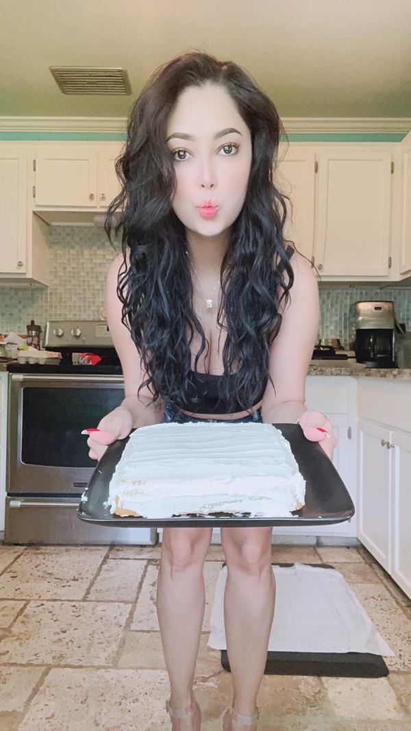 Mystery Cake with Special Mix + Foot Crushing Video - Image 2